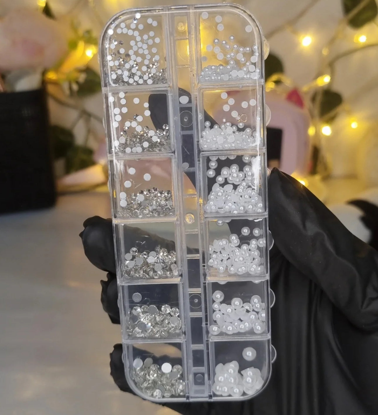 Perles blanches et strass