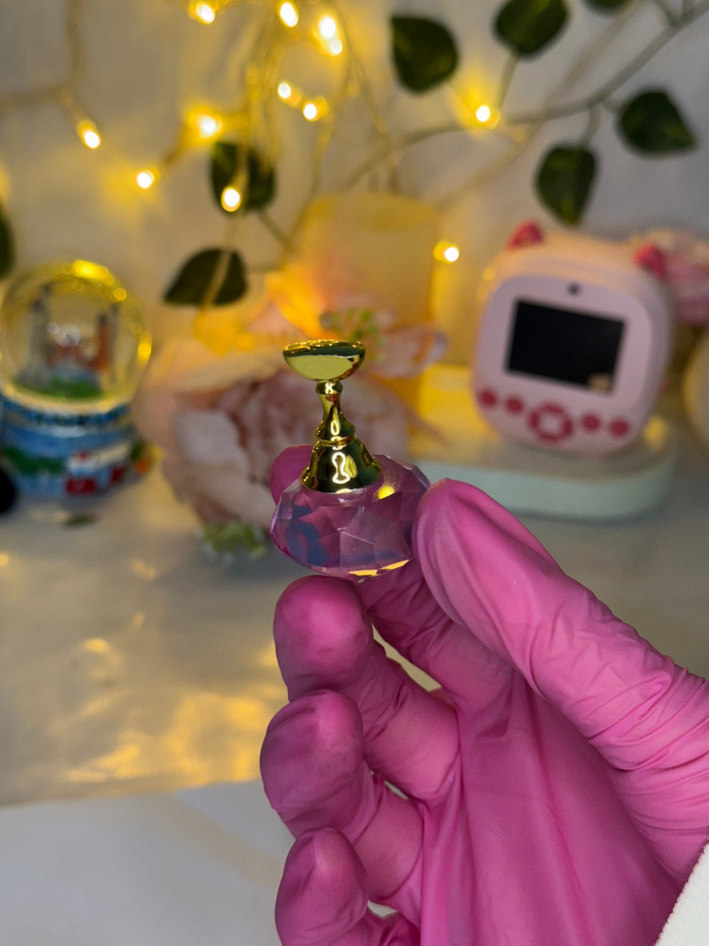 Support Press On Nails